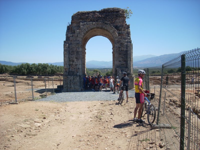 entradaalesrunesromanescparra.jpg