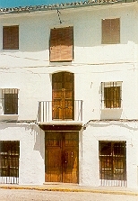 Portal d'una casa al Carrer Sant Vicent